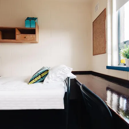 Dcu Larkfield Apartman *